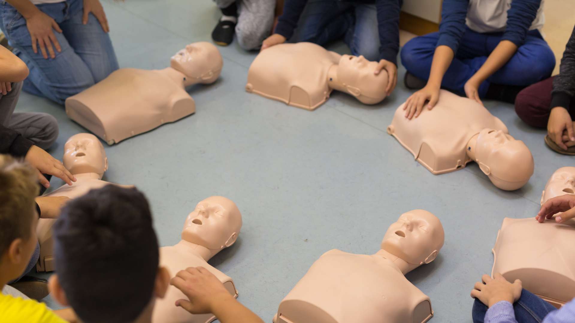 Foliage and First Aid: CPR Tips for Huntsville Residents